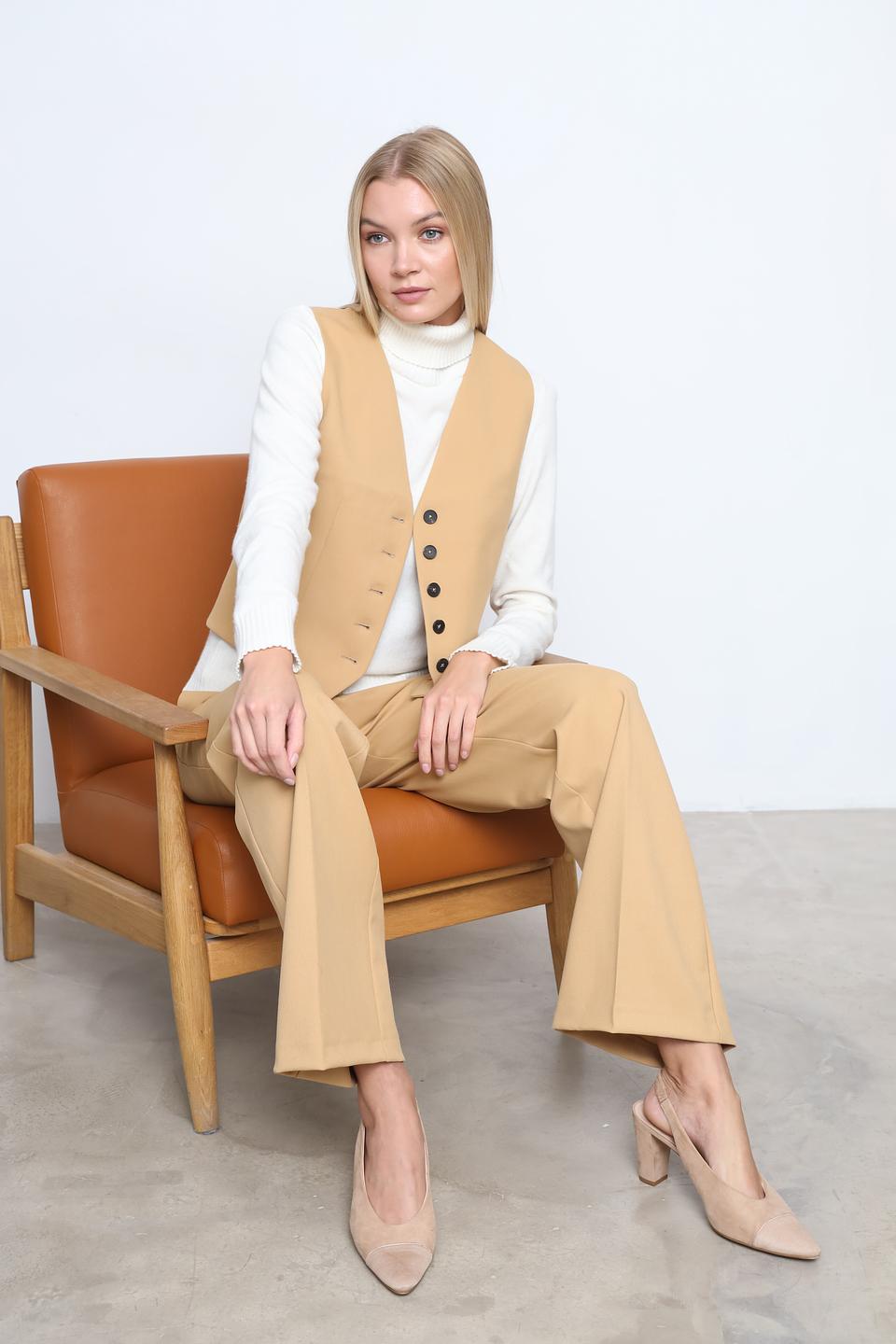 Брюки классические Rich and Royal бежевые