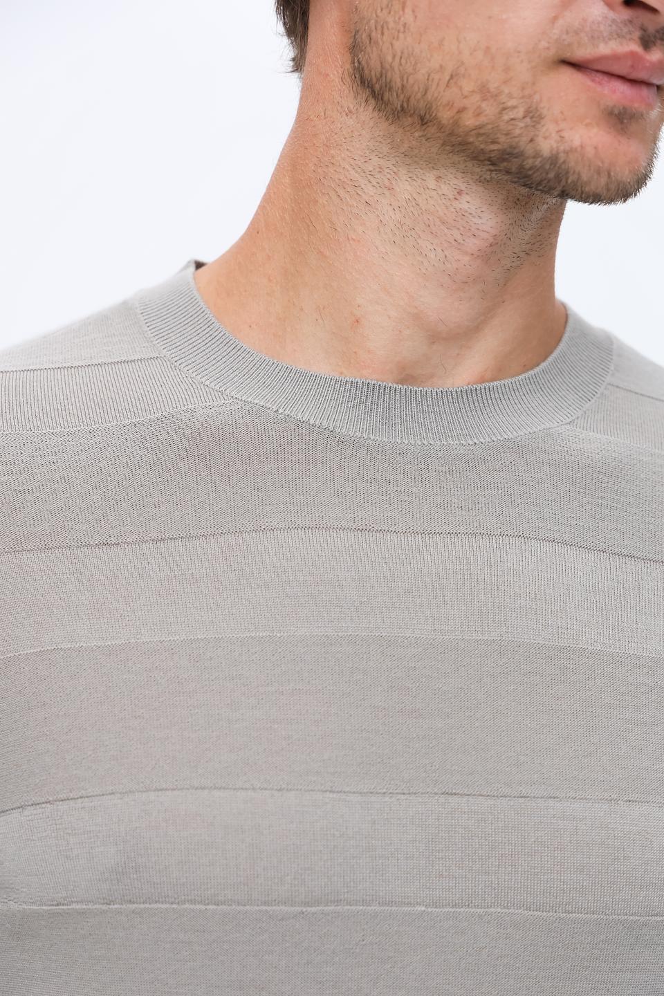 Джемпер Emporio Armani серый в полоску