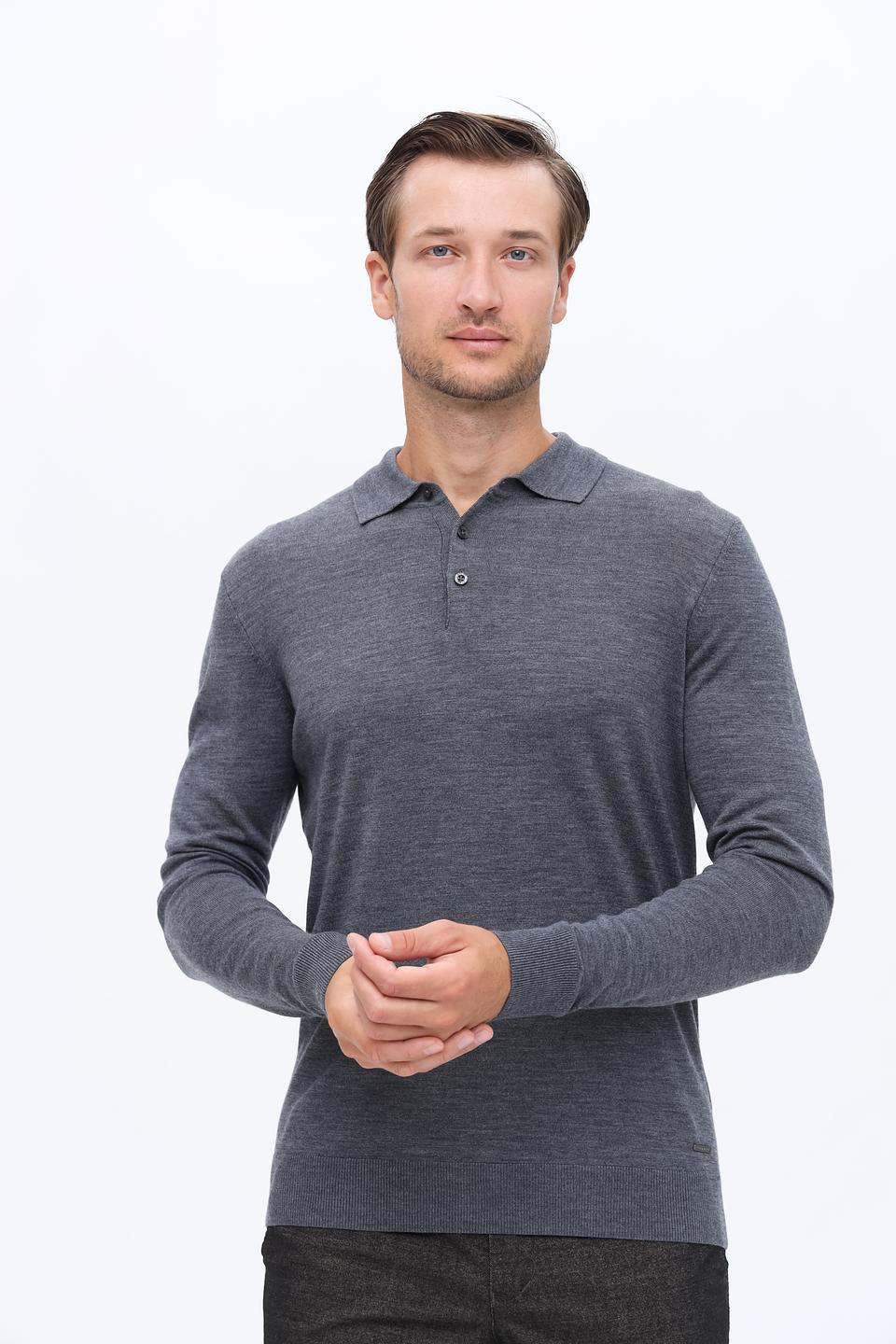 Пуловер Bugatti с воротником-поло серый