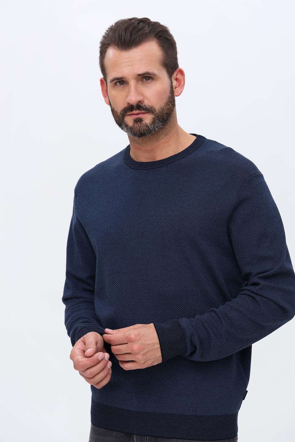 Джемпер Bugatti синий с текстурой