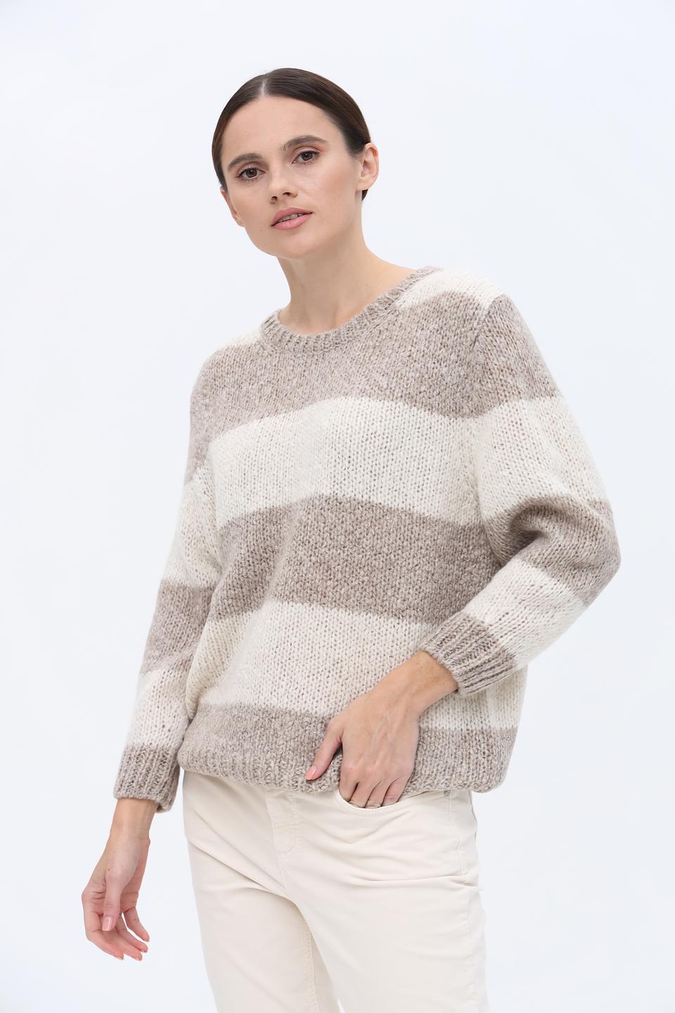 Пуловер Oui в полоску бежевый