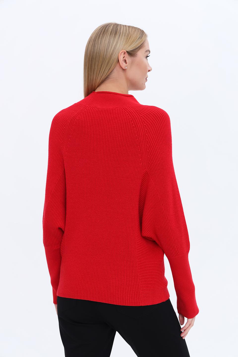 Пуловер Bianca красный с горлом