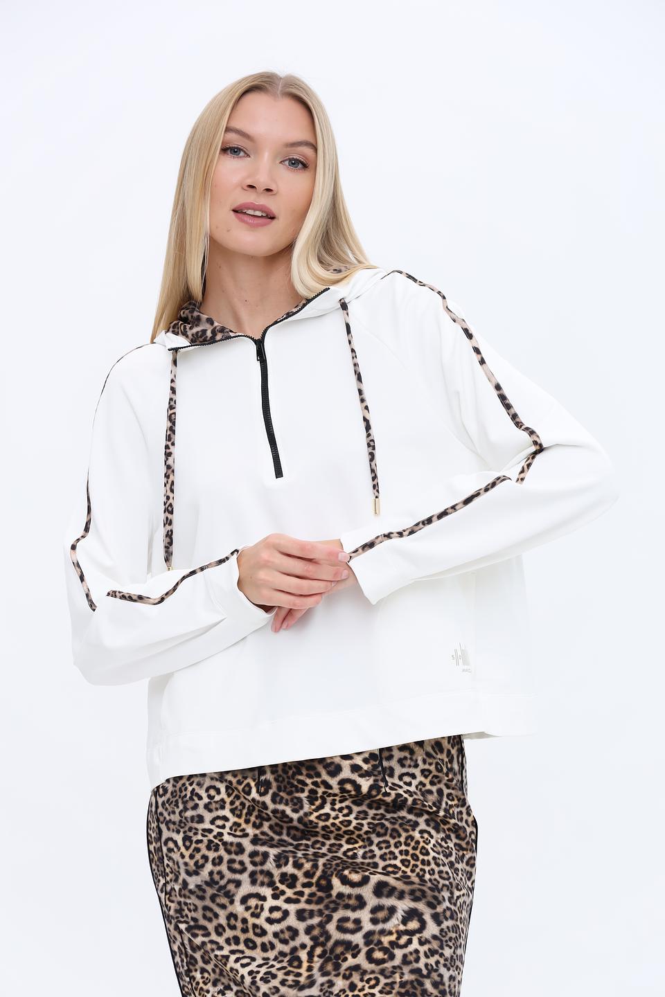 Пуловер Marc Cain с леопардовым декором