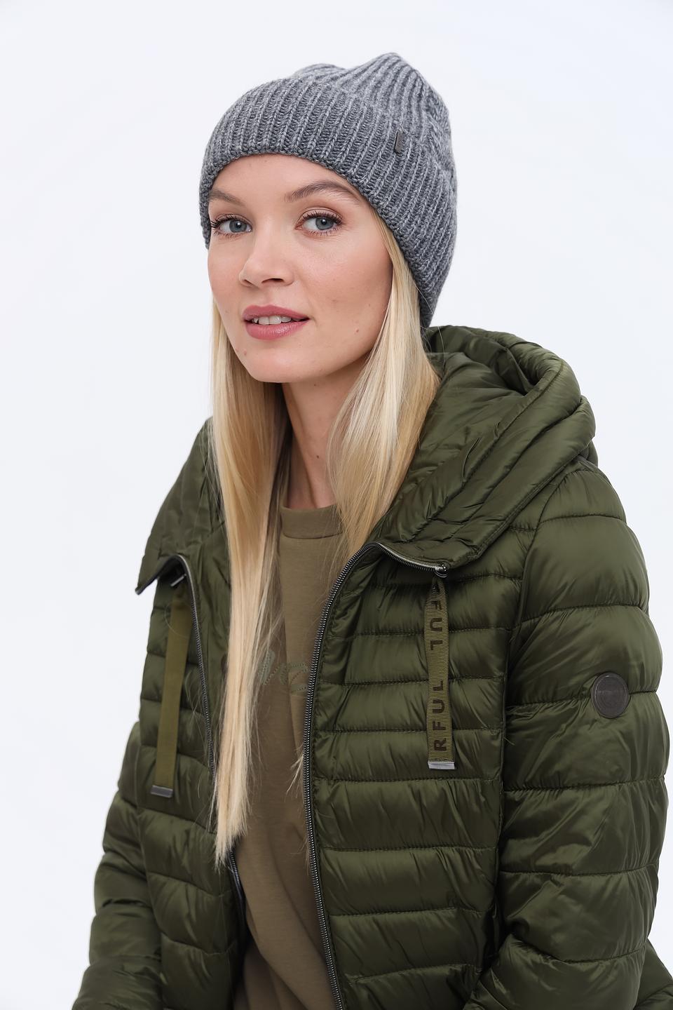 Шапка Adel вязаная серая