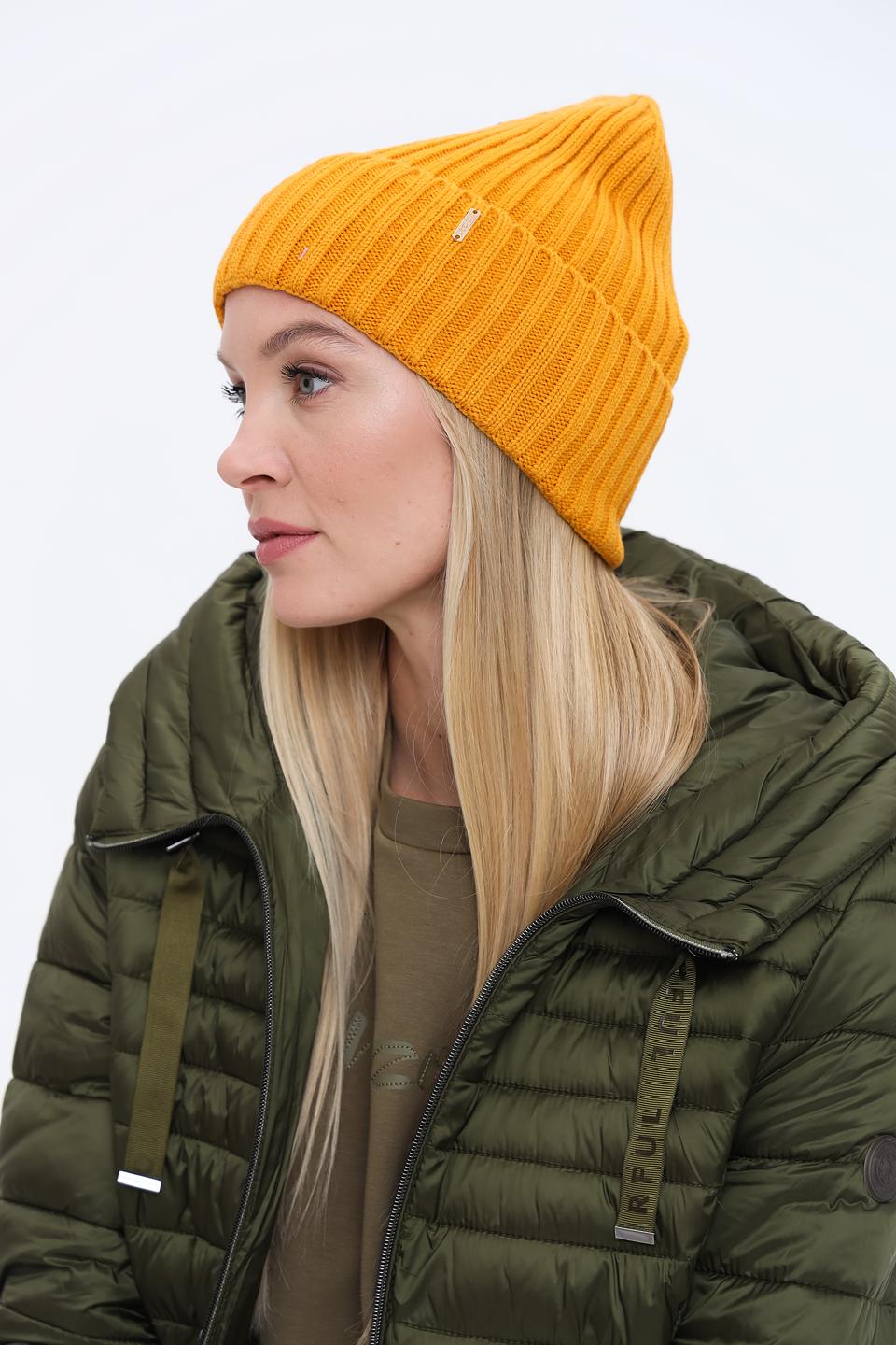 Шапка Adel вязаная горчичная