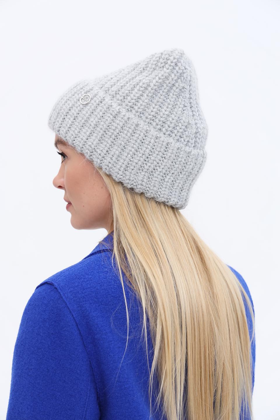 Шапка Adel вязаная серая