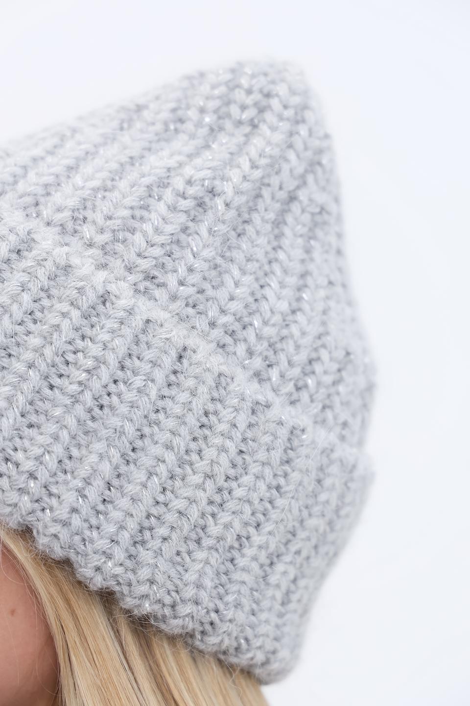 Шапка Adel вязаная серая