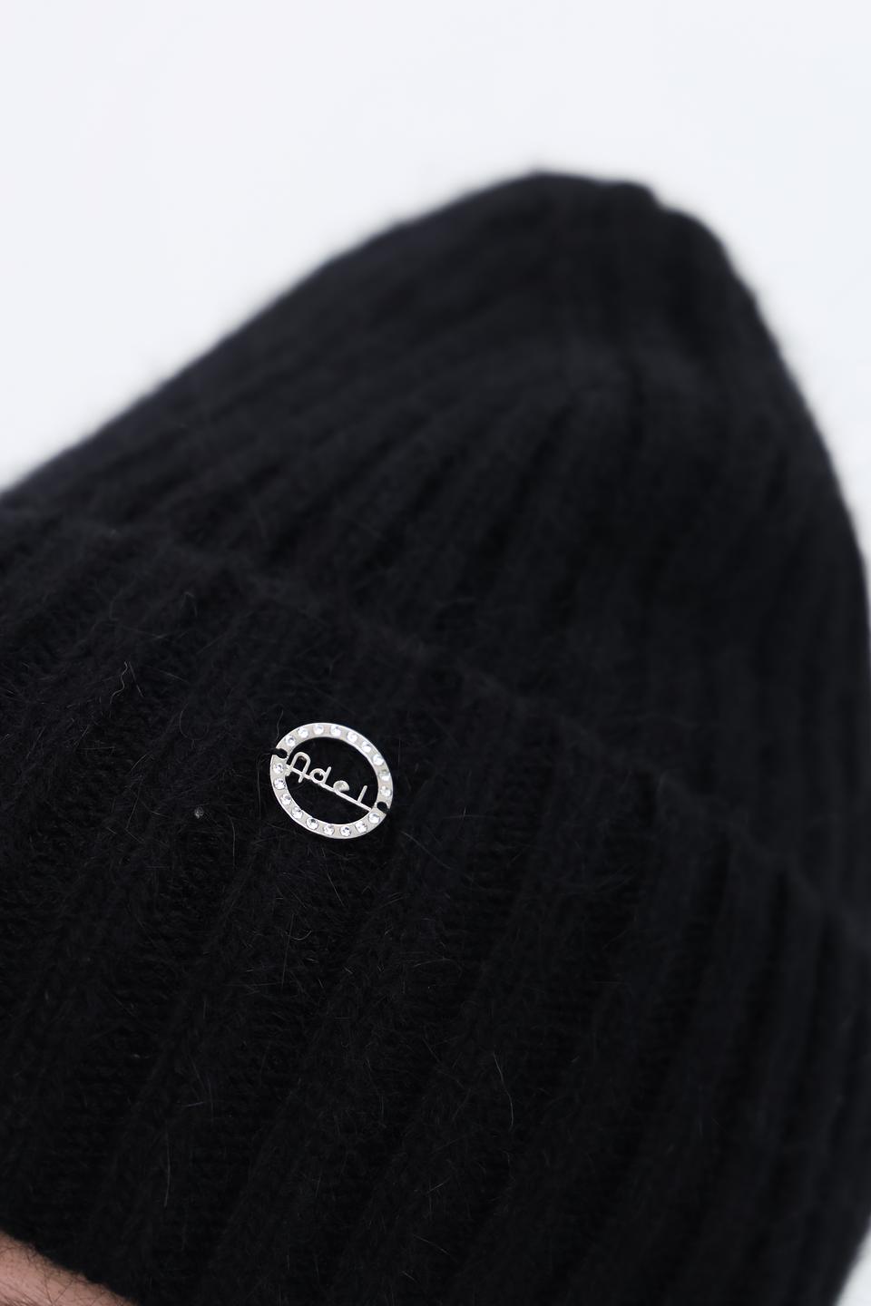 Шапка Adel чёрная с логотипом