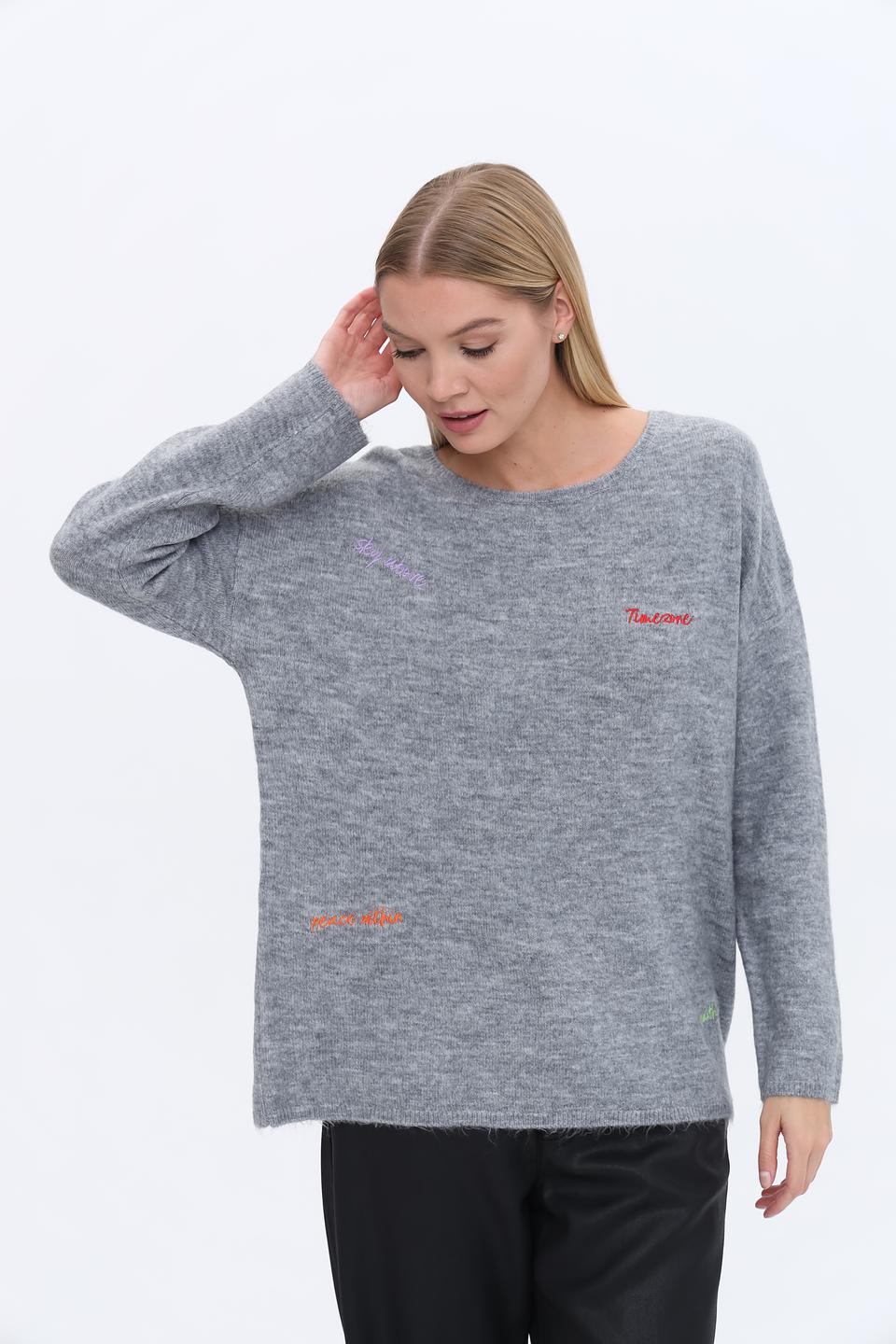 Пуловер Time Zone с вышивкой серый