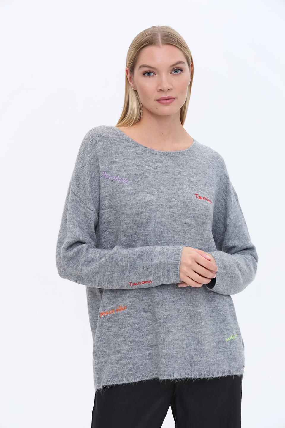 Пуловер Time Zone с вышивкой серый
