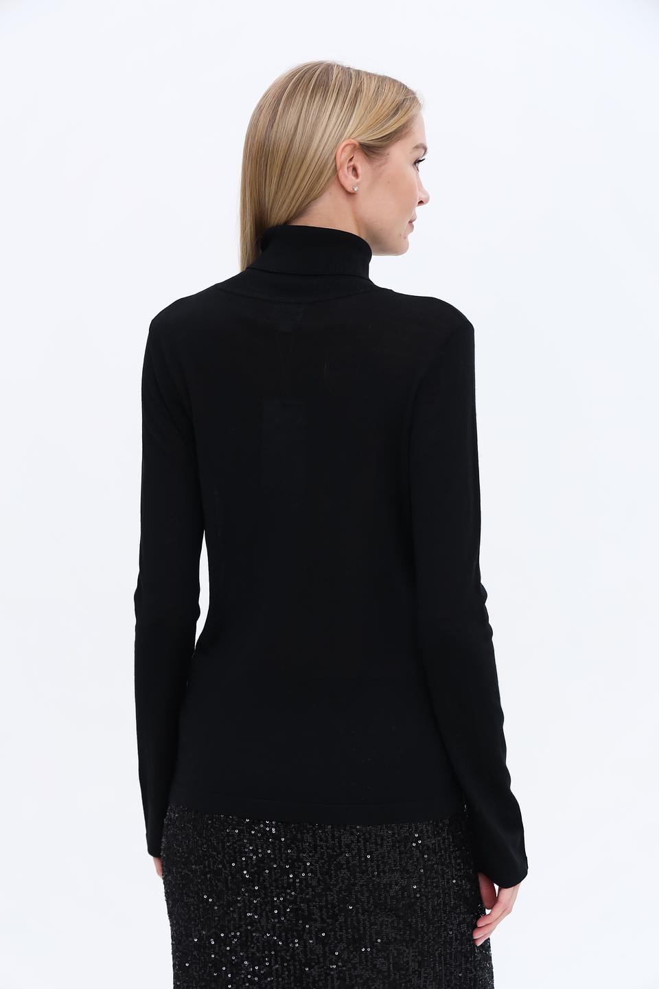 Водолазка UNQ чёрная шерсть