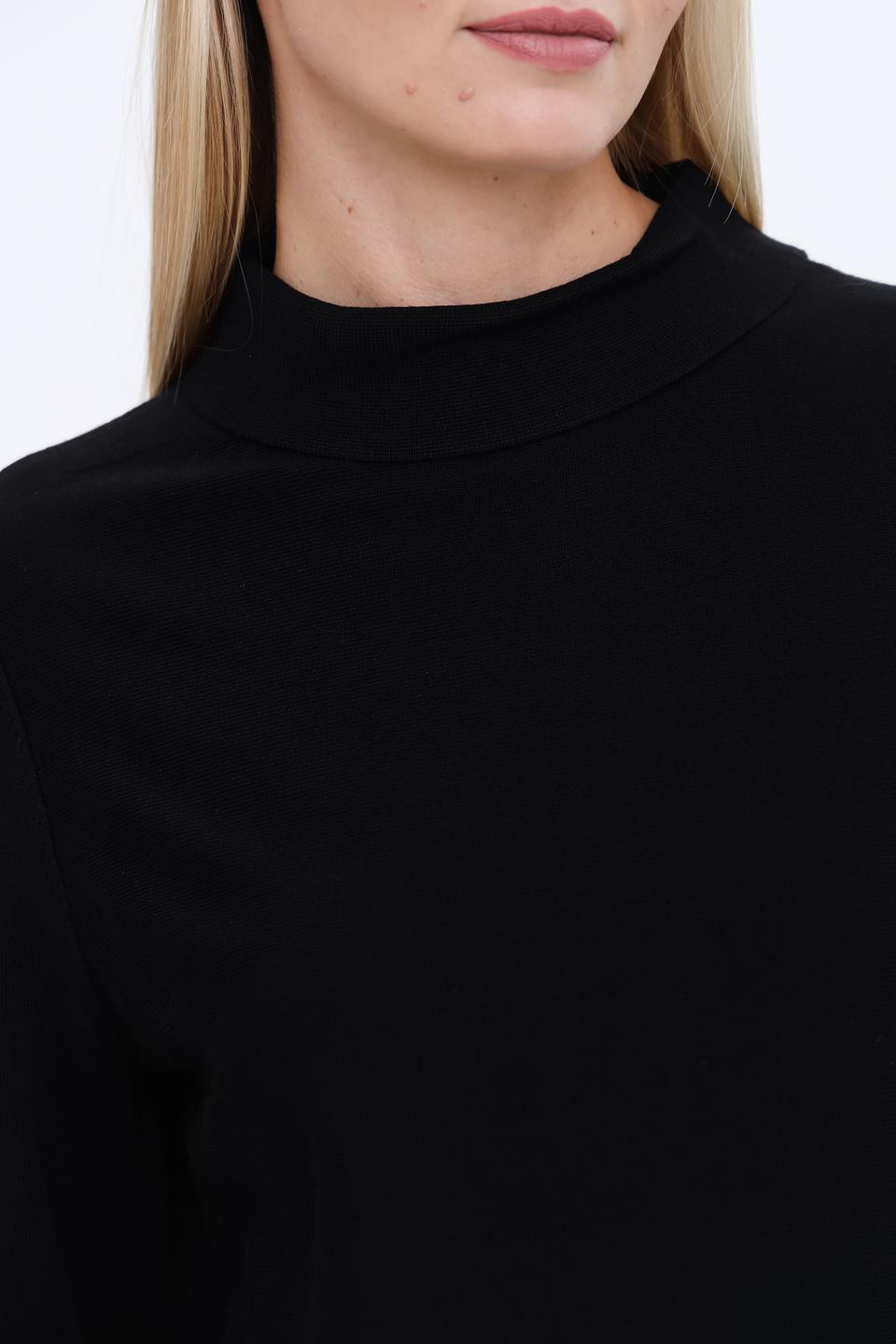 Пуловер Bianca чёрный с горлом