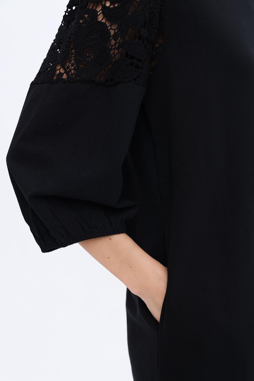 Платье Monari чёрное с кружевом