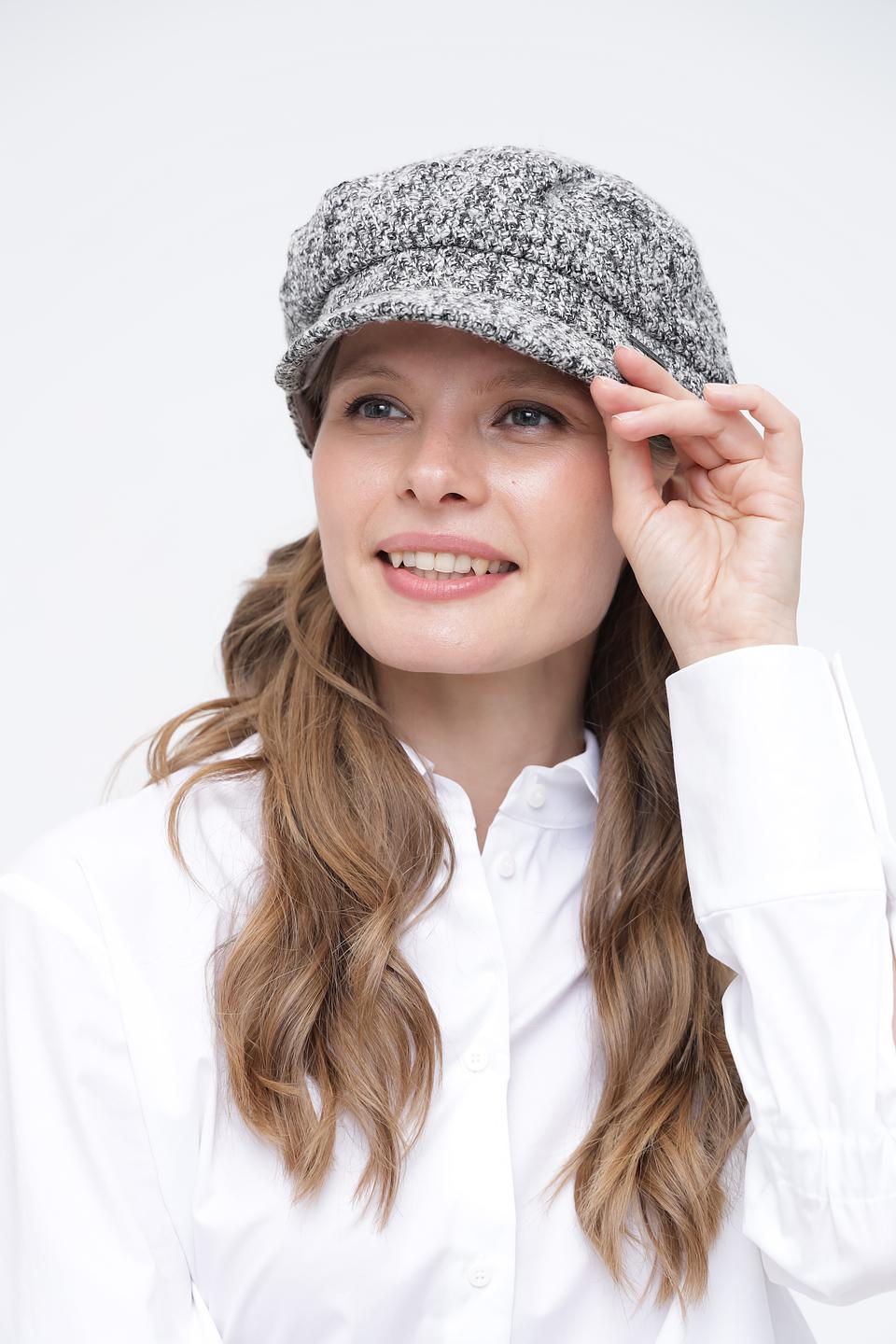 Кепка Bugatti в клетку серая