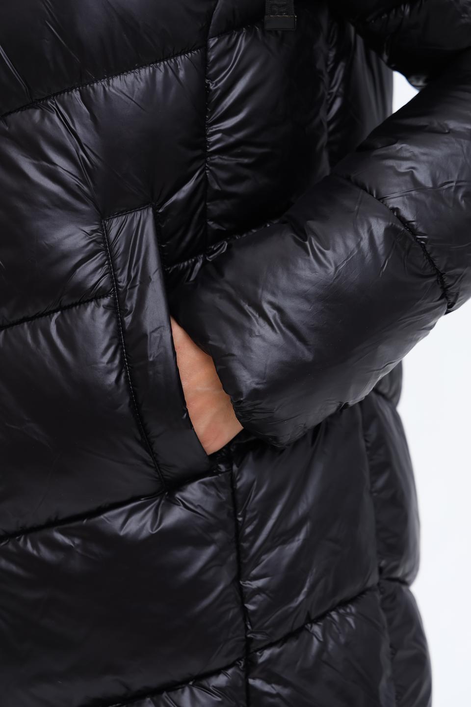 Пальто District стеганое чёрно-бежевое