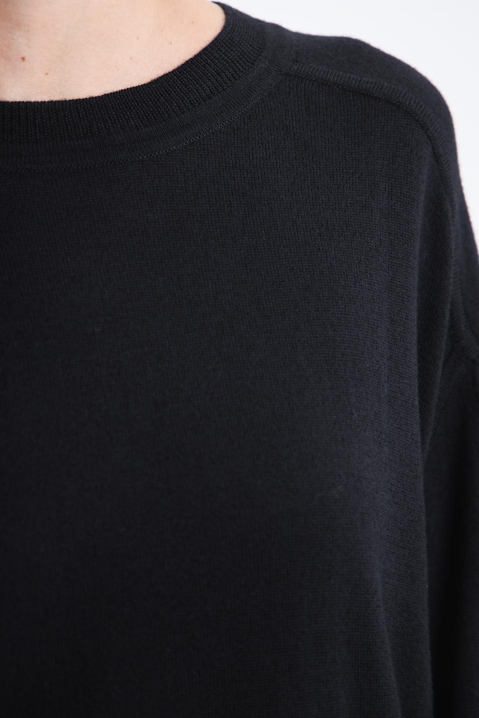 Пуловер Pezzo с вышивкой чёрный