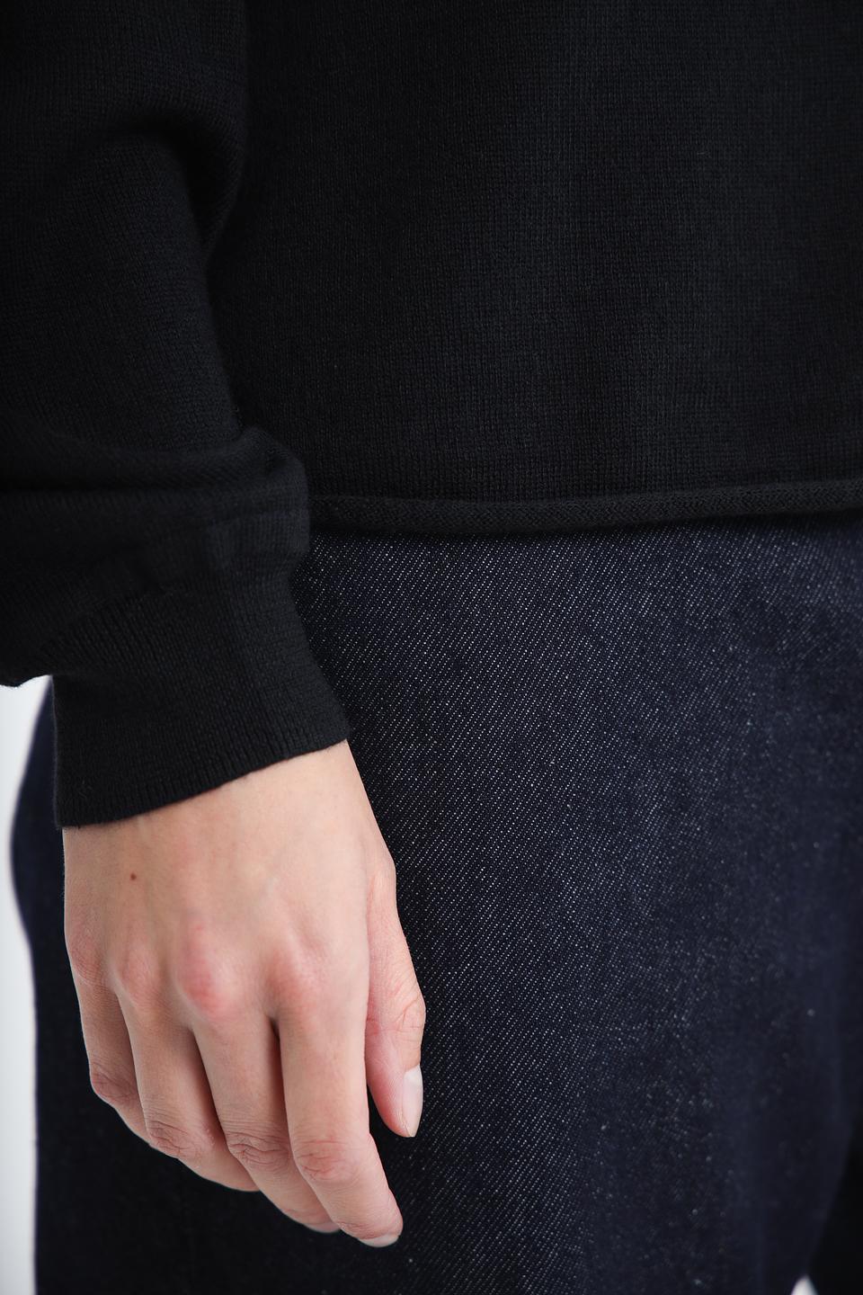 Пуловер Pezzo с вышивкой чёрный