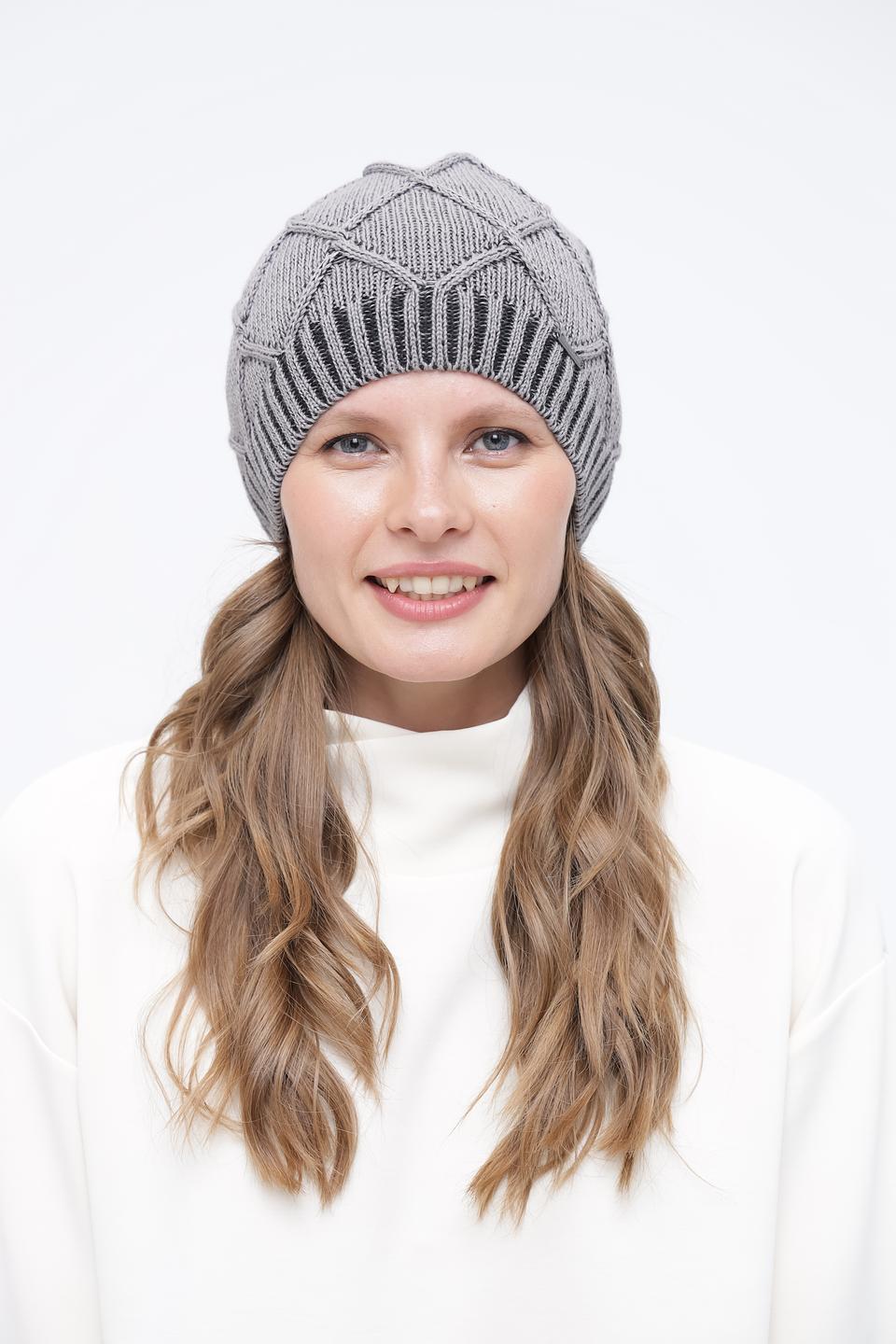 Шапка Bugatti вязаная серая