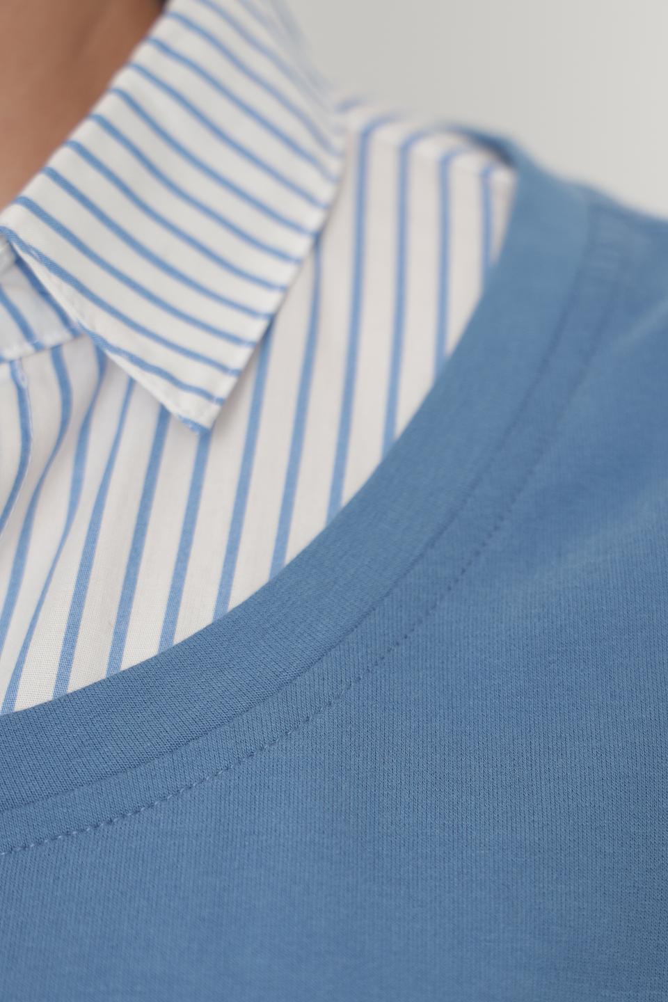 Пуловер Via Appia голубой с надписью