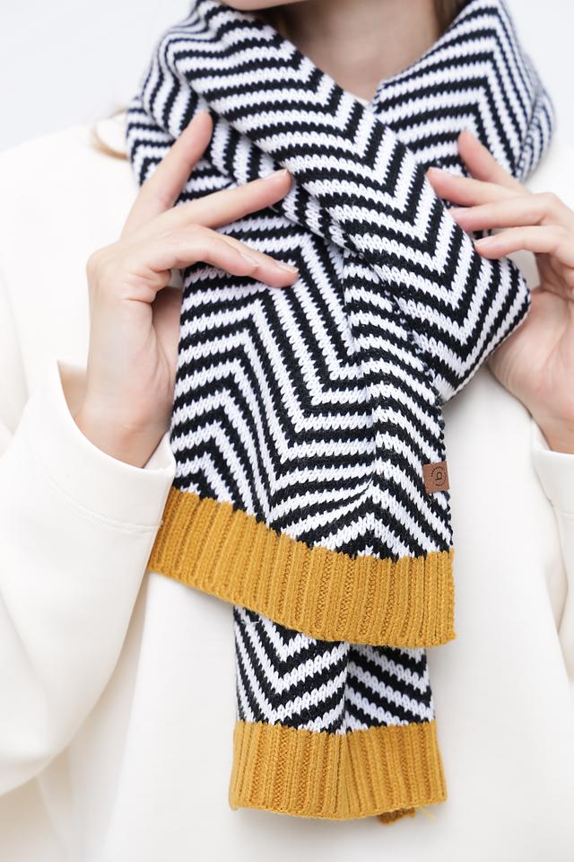 Шарф Bugatti в полоску горчичный