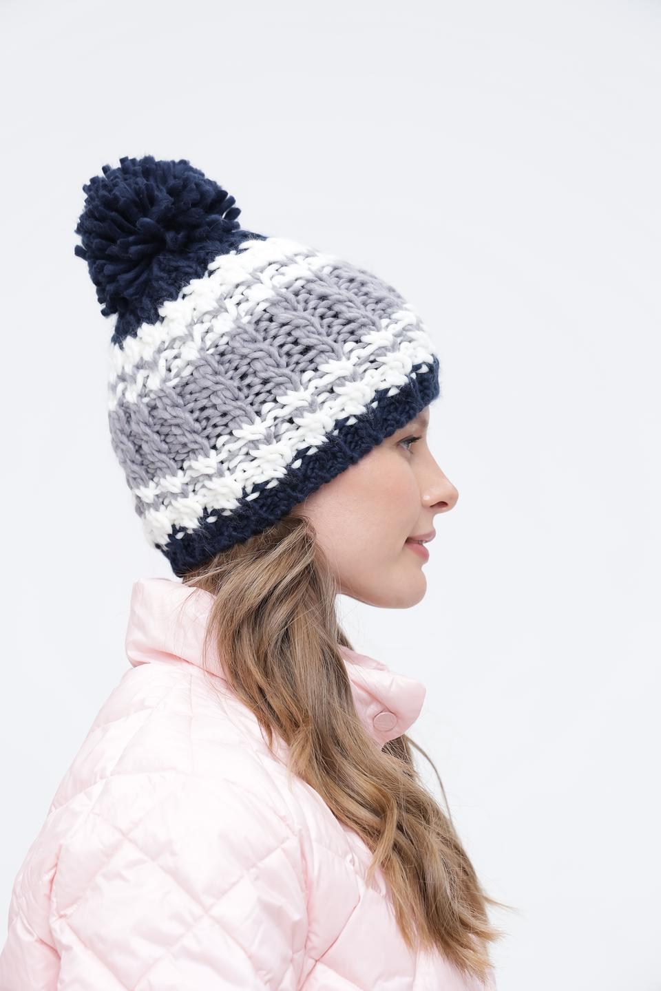 Шапка Wegener вязаная с помпоном