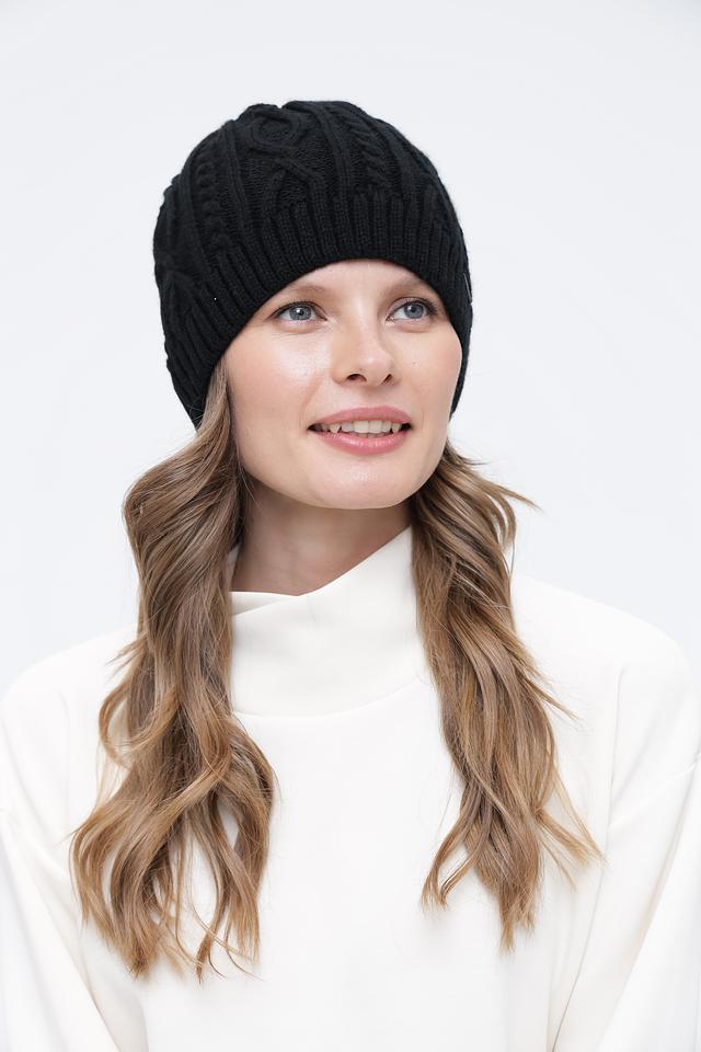 Шапка Wegener чёрная с косами