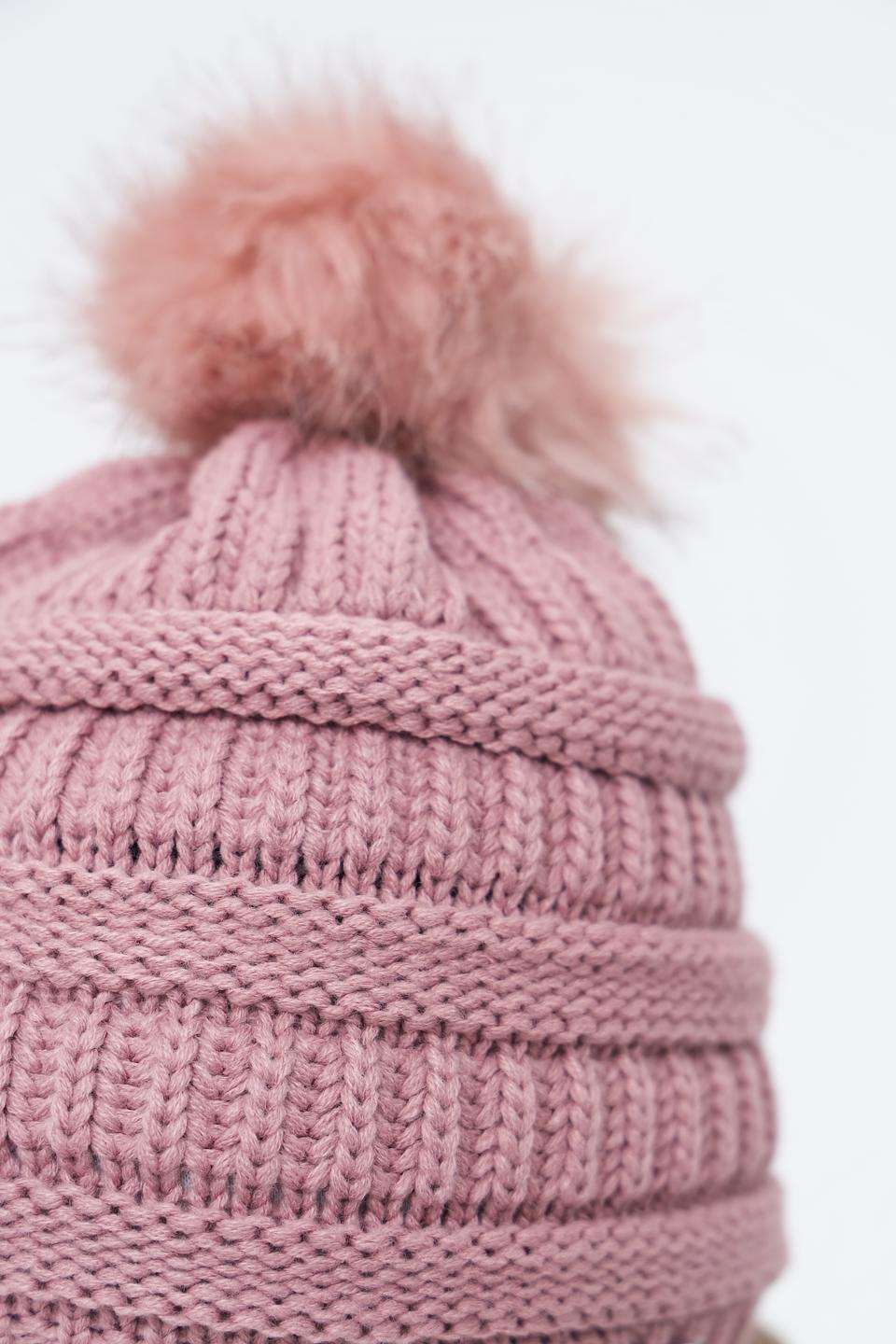 Шапка Wegener с помпоном пудрово-розовая