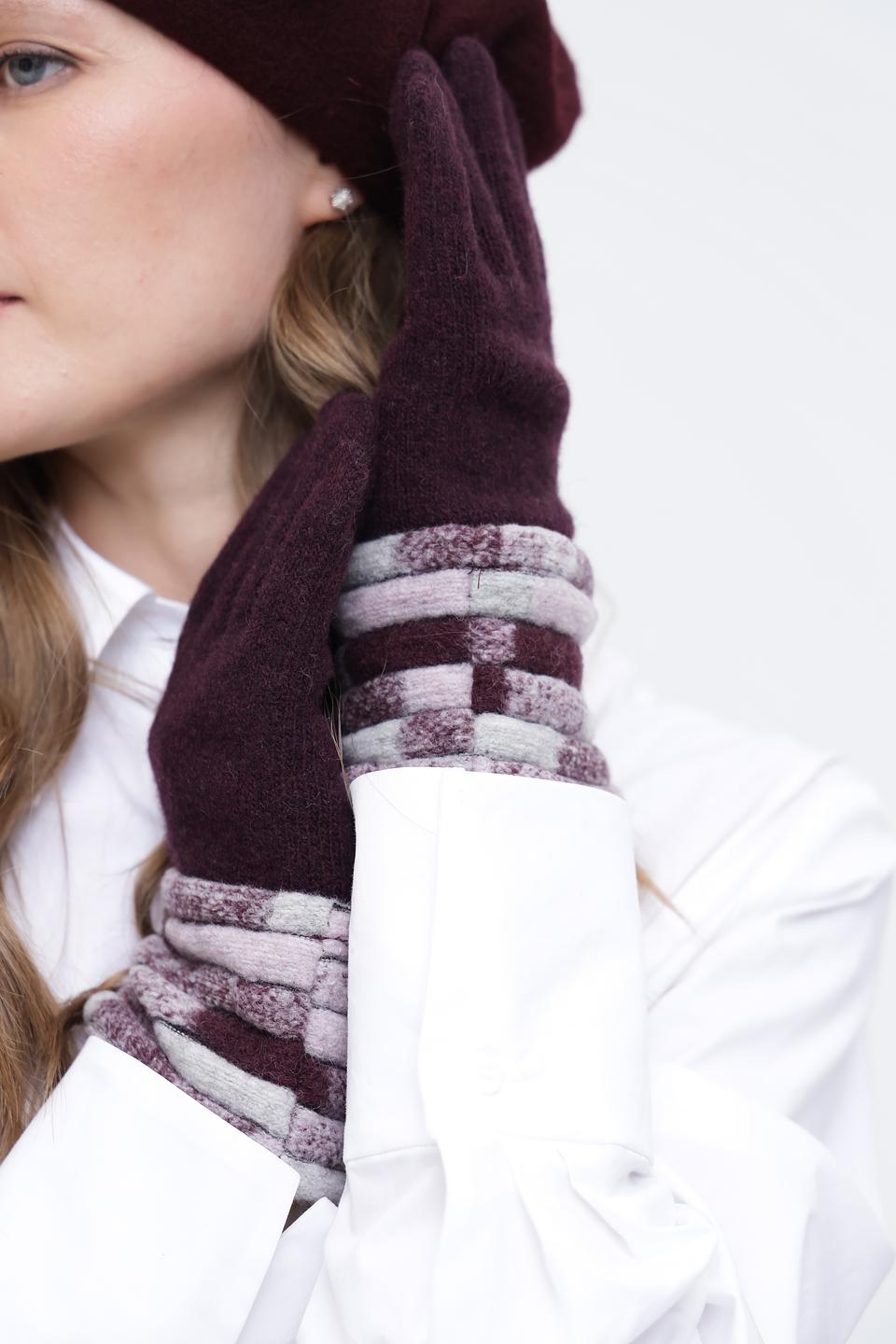 Перчатки Wegener с узором