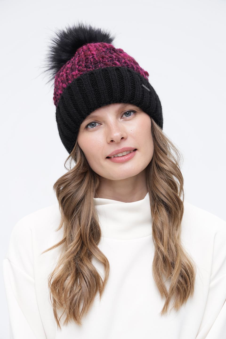 Шапка Wegener с помпоном фуксия