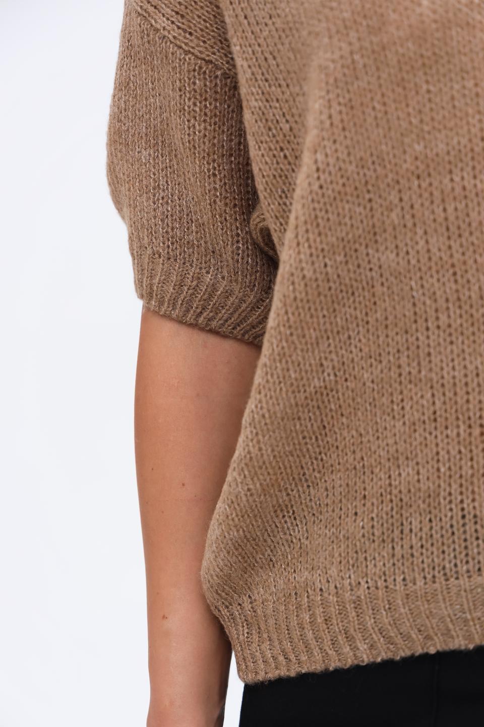 Пуловер More and More бежевый с коротким рукавом