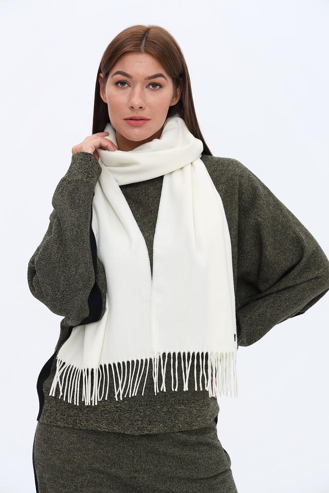 Шарф Fraas кремовый с бахромой