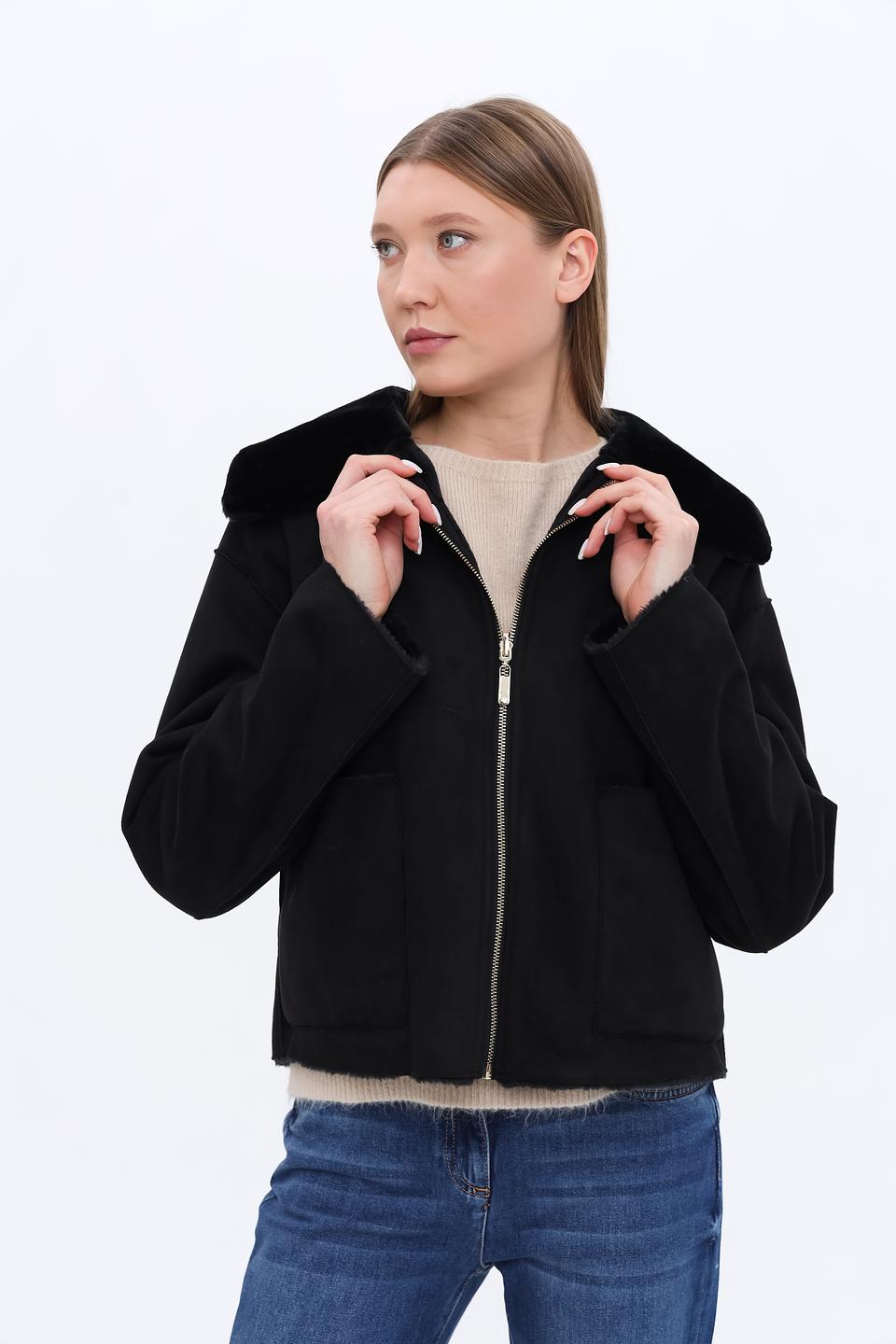 Куртка Penny Black черная с мехом