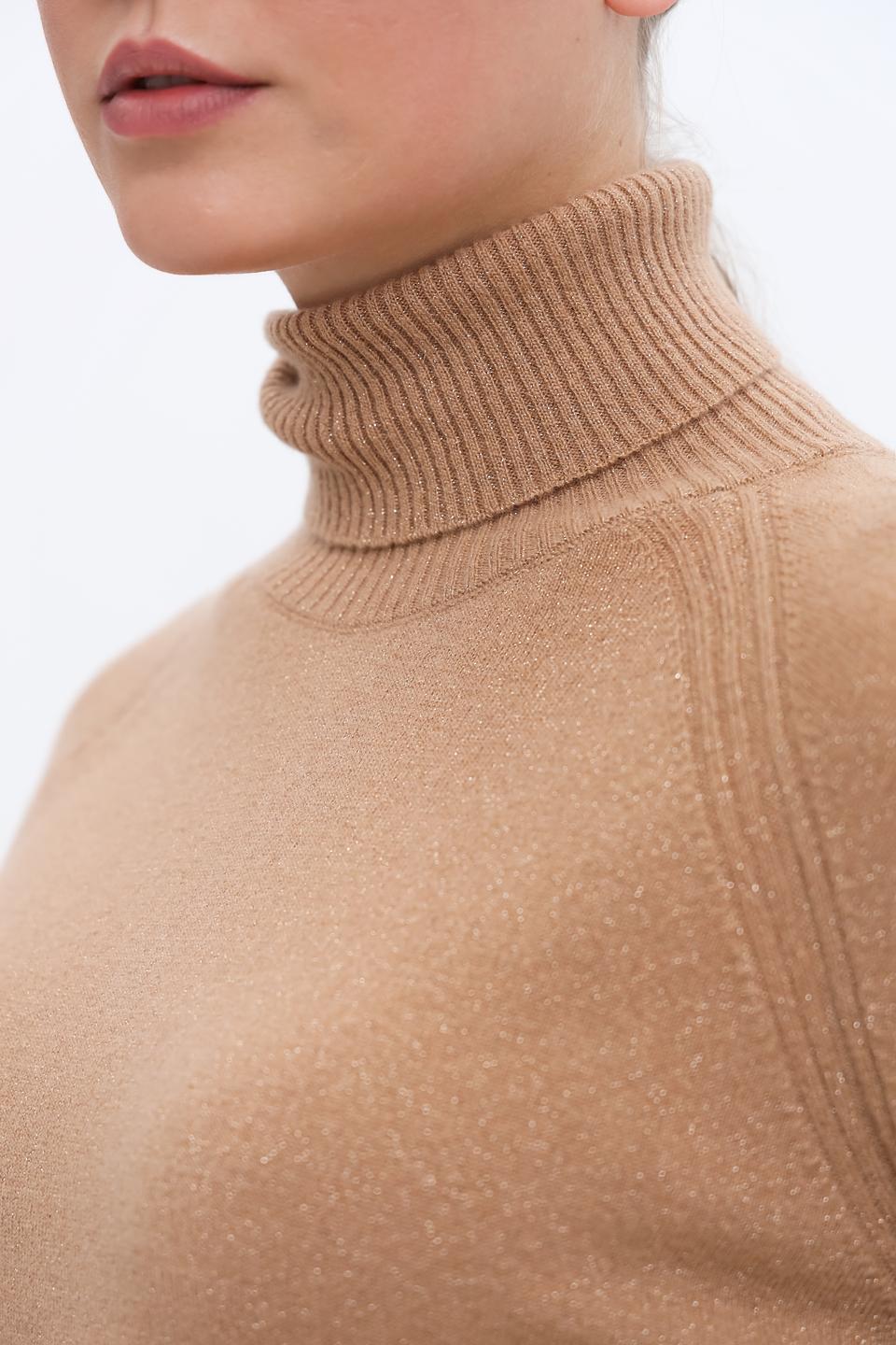 Джемпер Twin Set бежевый с горлом