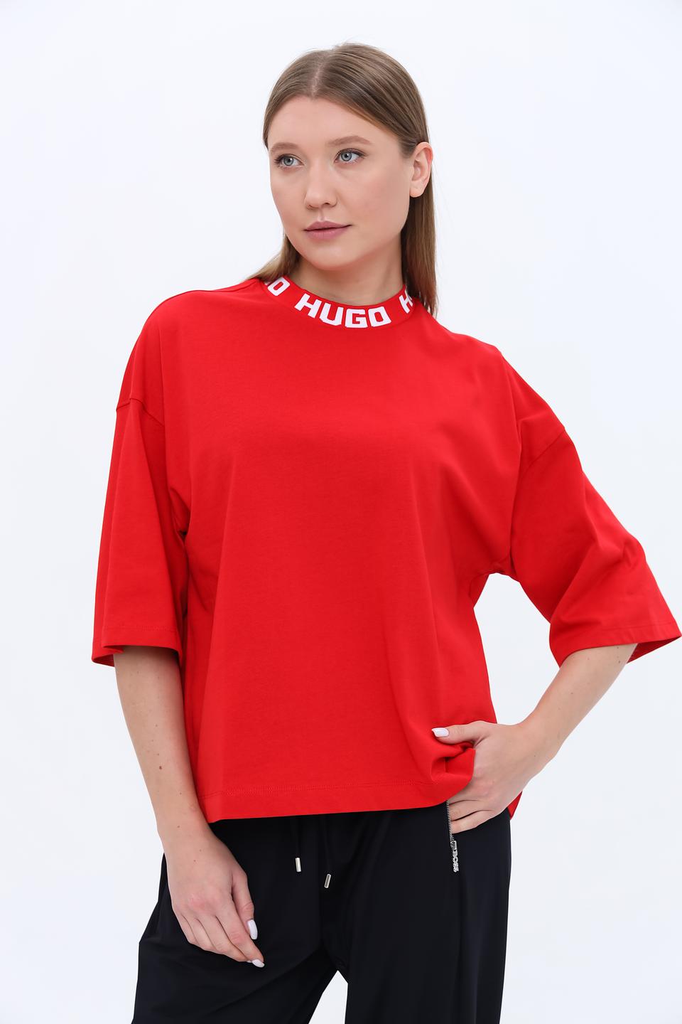 Футболка Hugo женская красная оверсайз