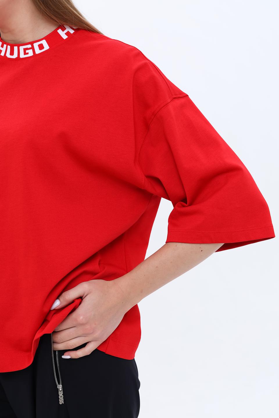 Футболка Hugo женская красная оверсайз