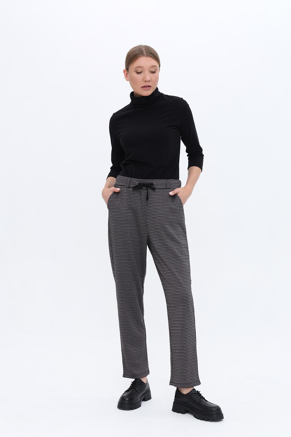 Джемпер Circolo 1901 жен. с горлом чёрный