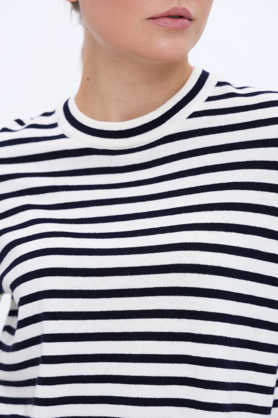 Пуловер Rich and Royal в полоску