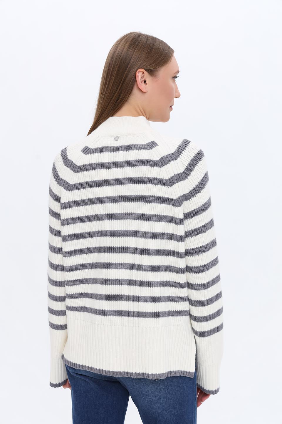 Пуловер Rich and Royal в полоску