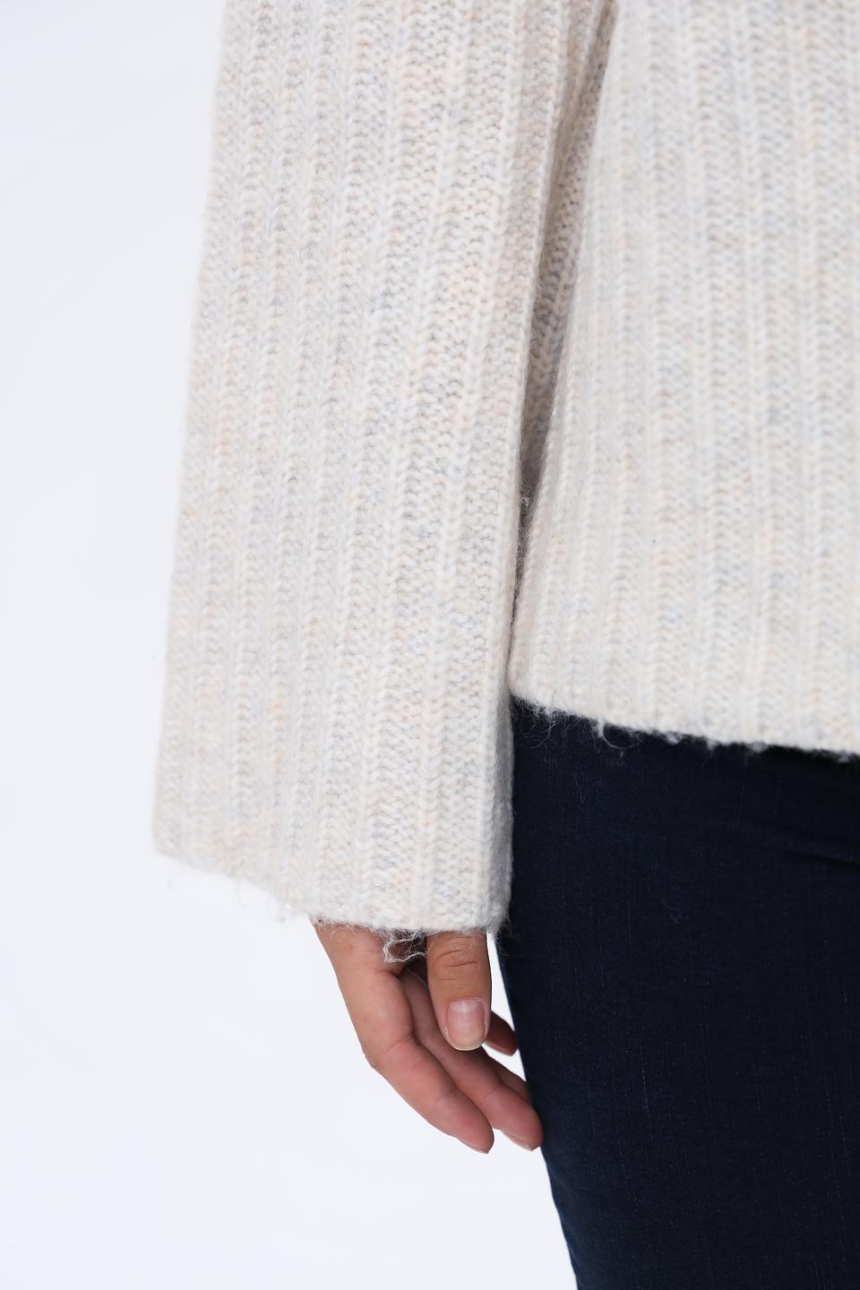 Пуловер Broadway с рукавом-колокол бежевый