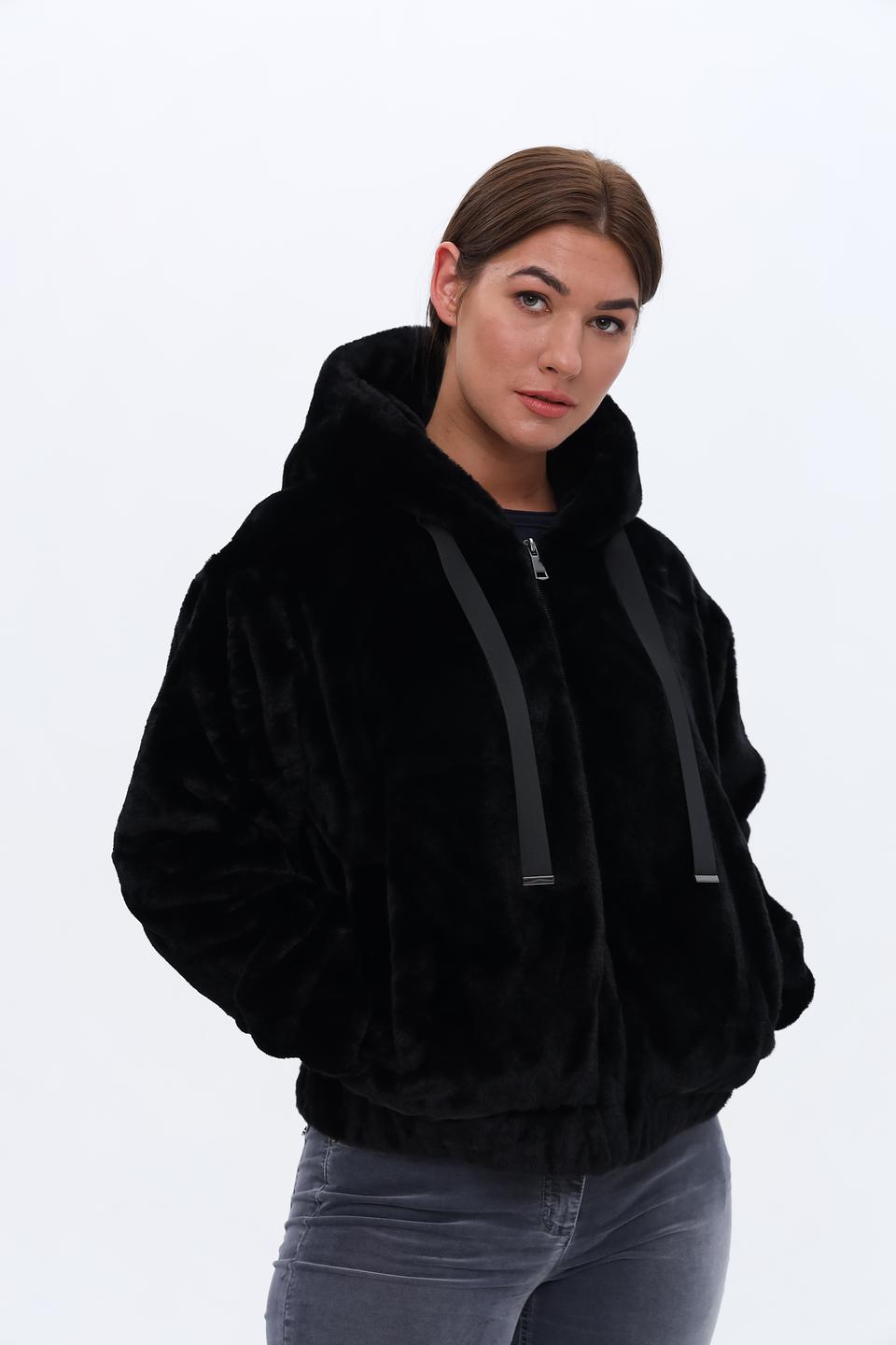 Куртка Broadway чёрная с капюшоном