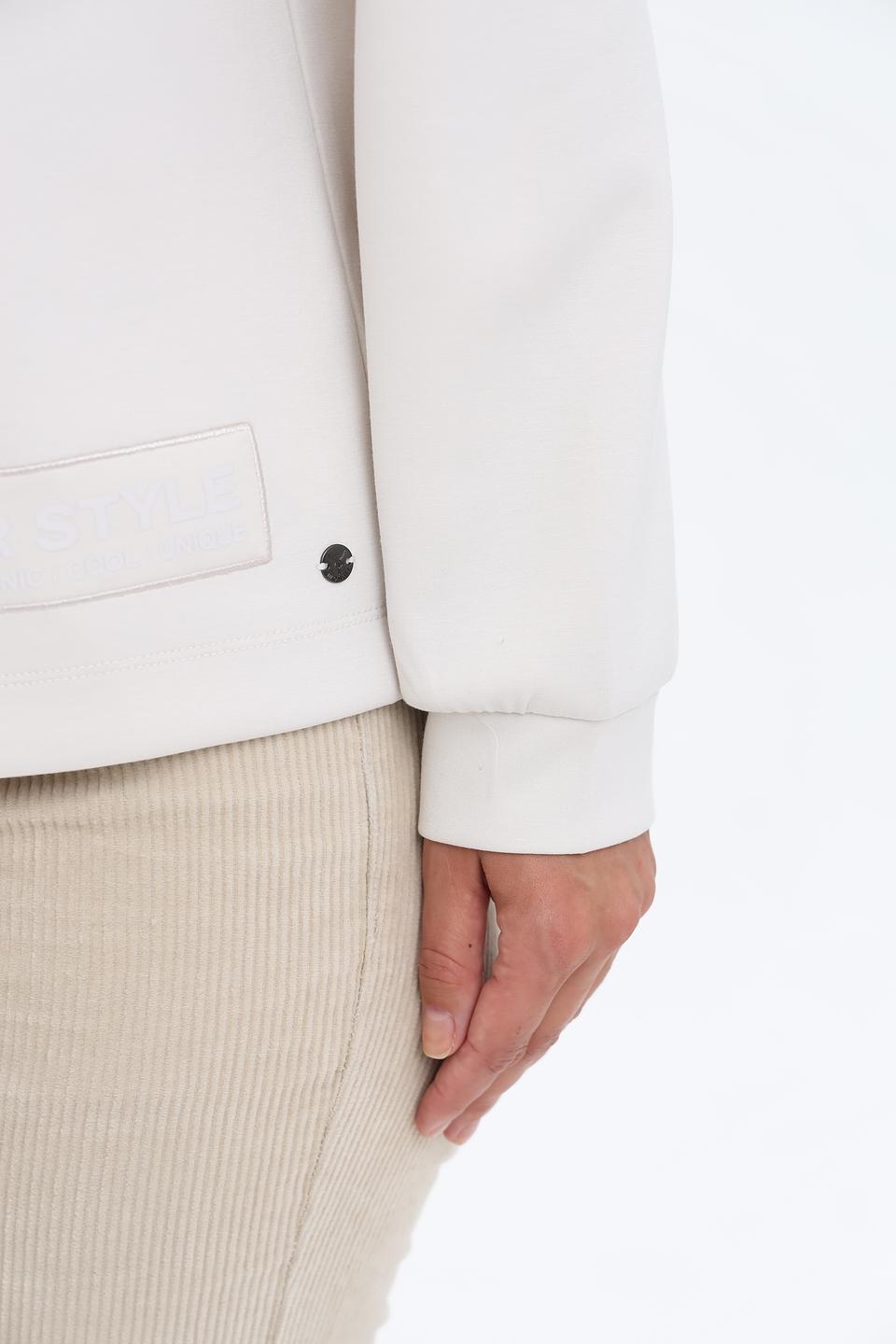 Пуловер Monari белый с капюшоном