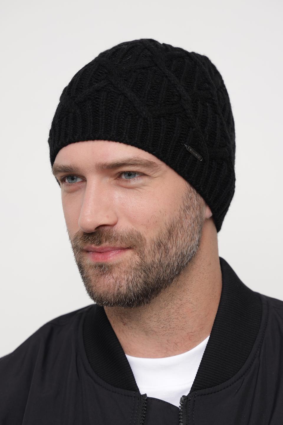 Шапка Wegener чёрная с косами