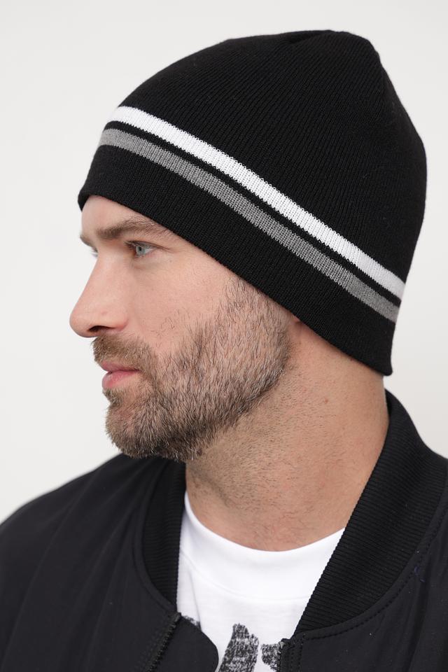 Шапка Wegener чёрная с полосами