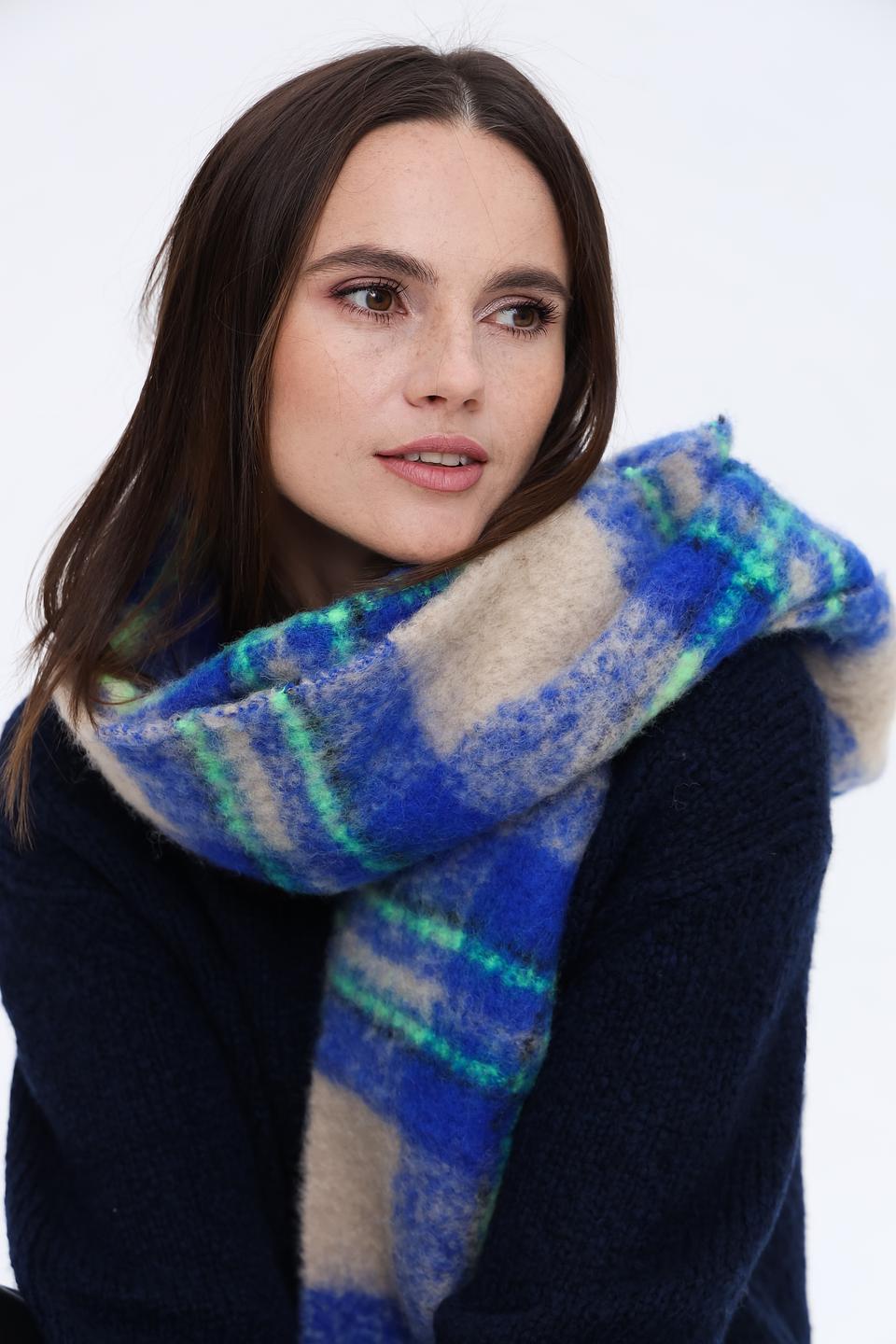 Шарф Oui в клетку синий