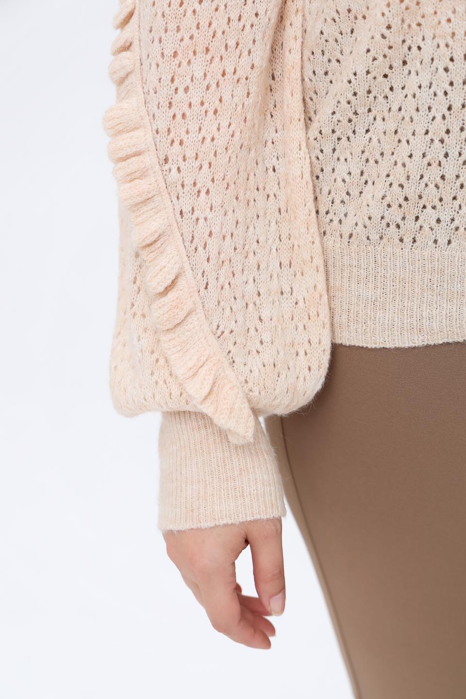 Пуловер Taifun с воланами бежевый