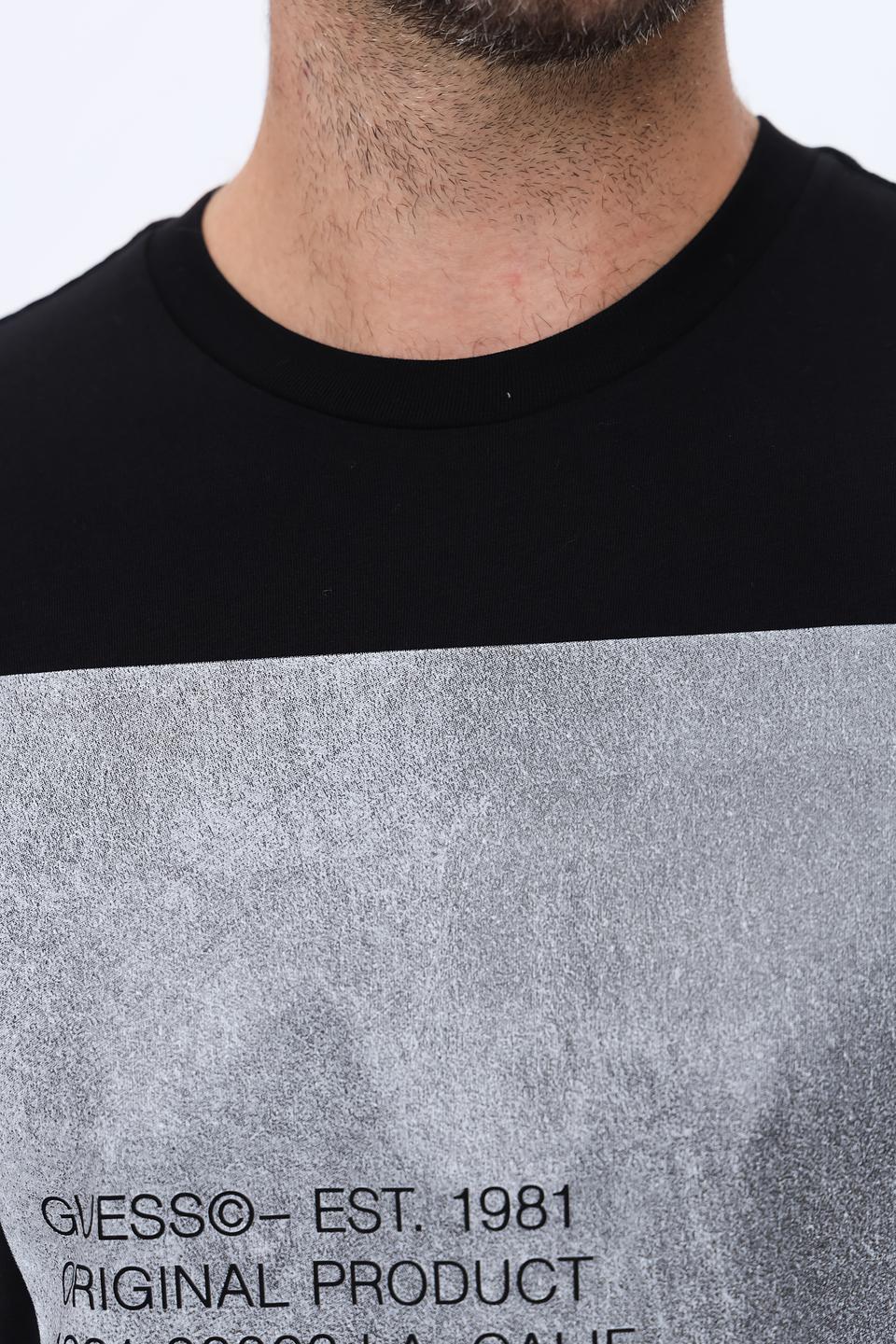 Футболка Guess с принтом чёрная