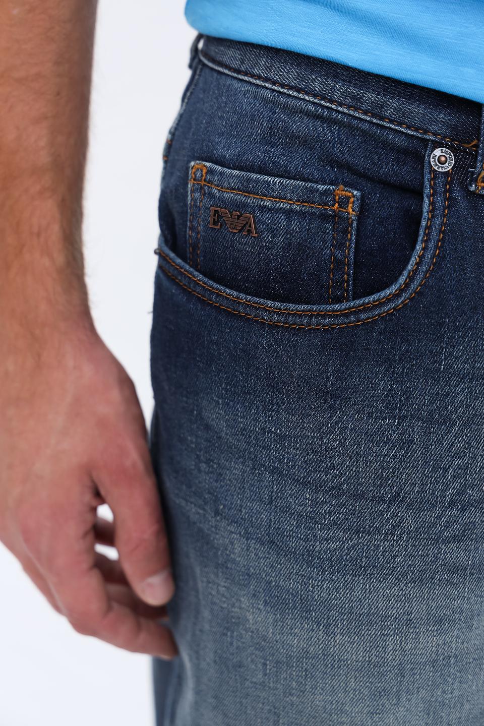 Джинсы Emporio Armani синие, свободный крой