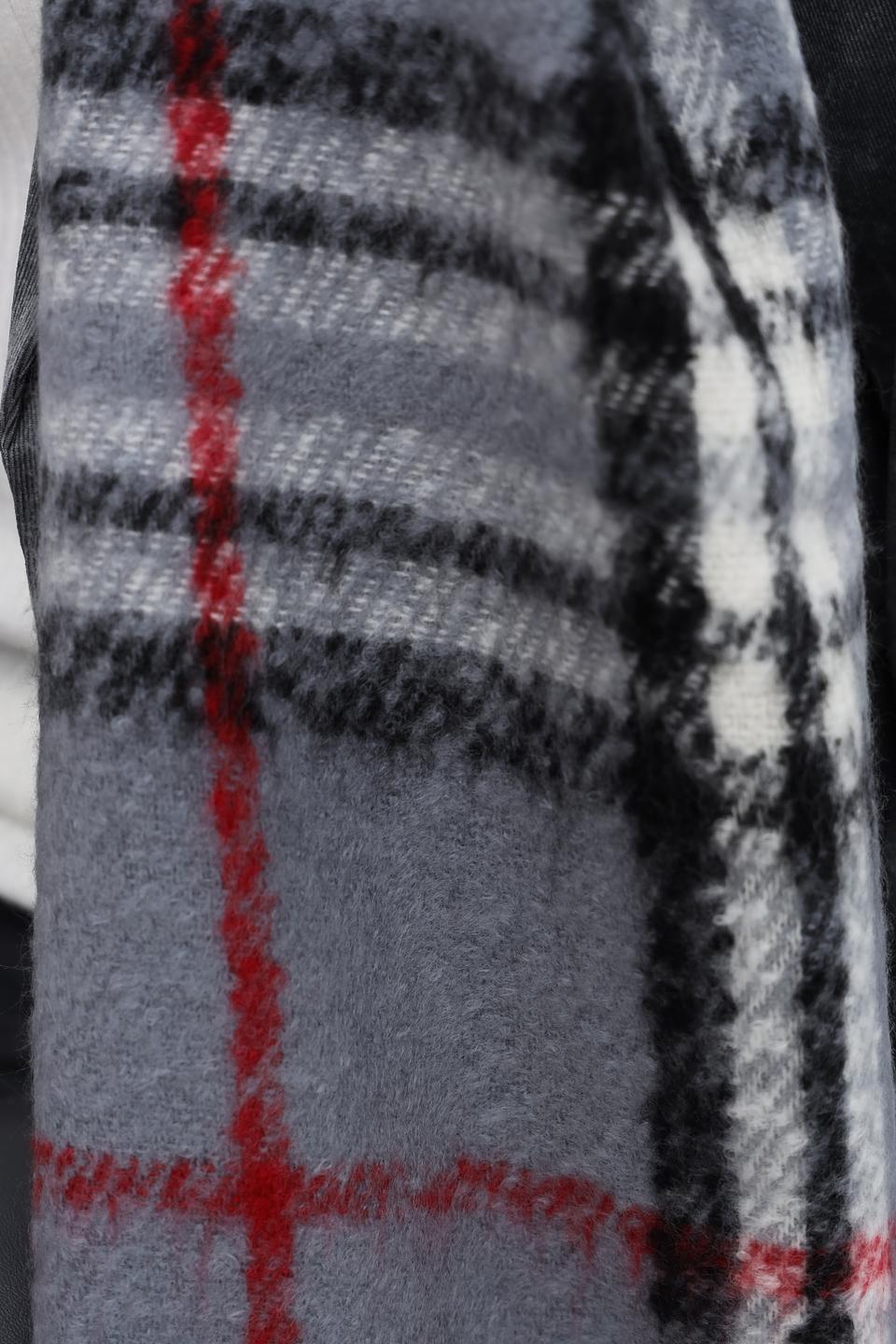 Шарф Fraas в клетку серый