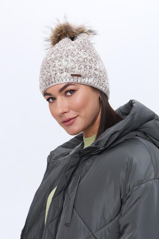 Шапка Marhatter с помпоном бежевая