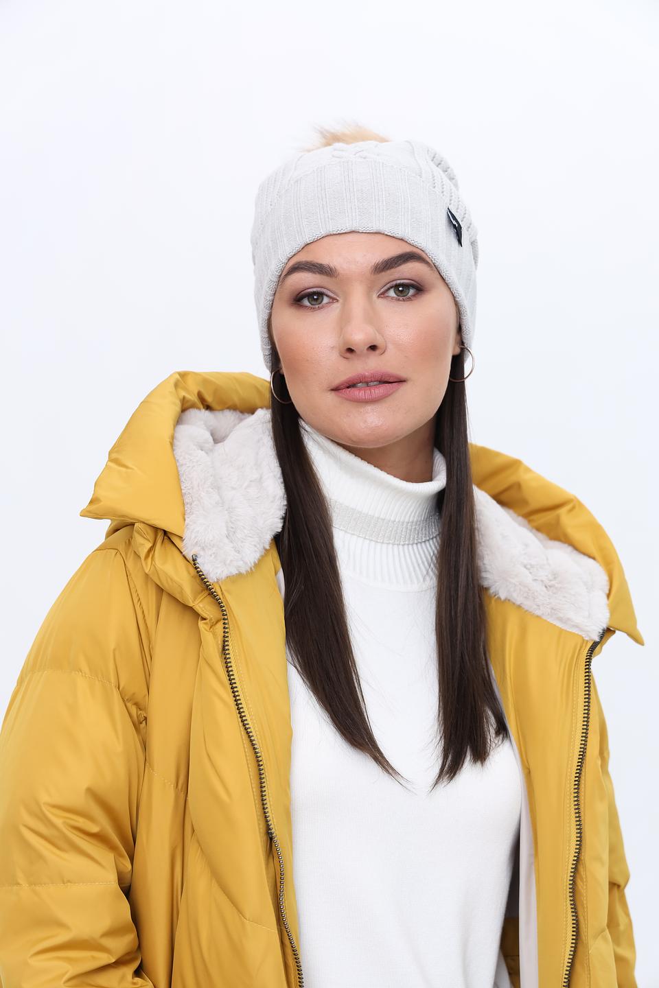 Шапка Patrizia Pepe серая с помпоном